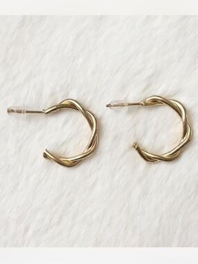 5/$15 🩷 MUST BUNDLE Gold Twist Mini Hoop Earrings - Women Jewelry